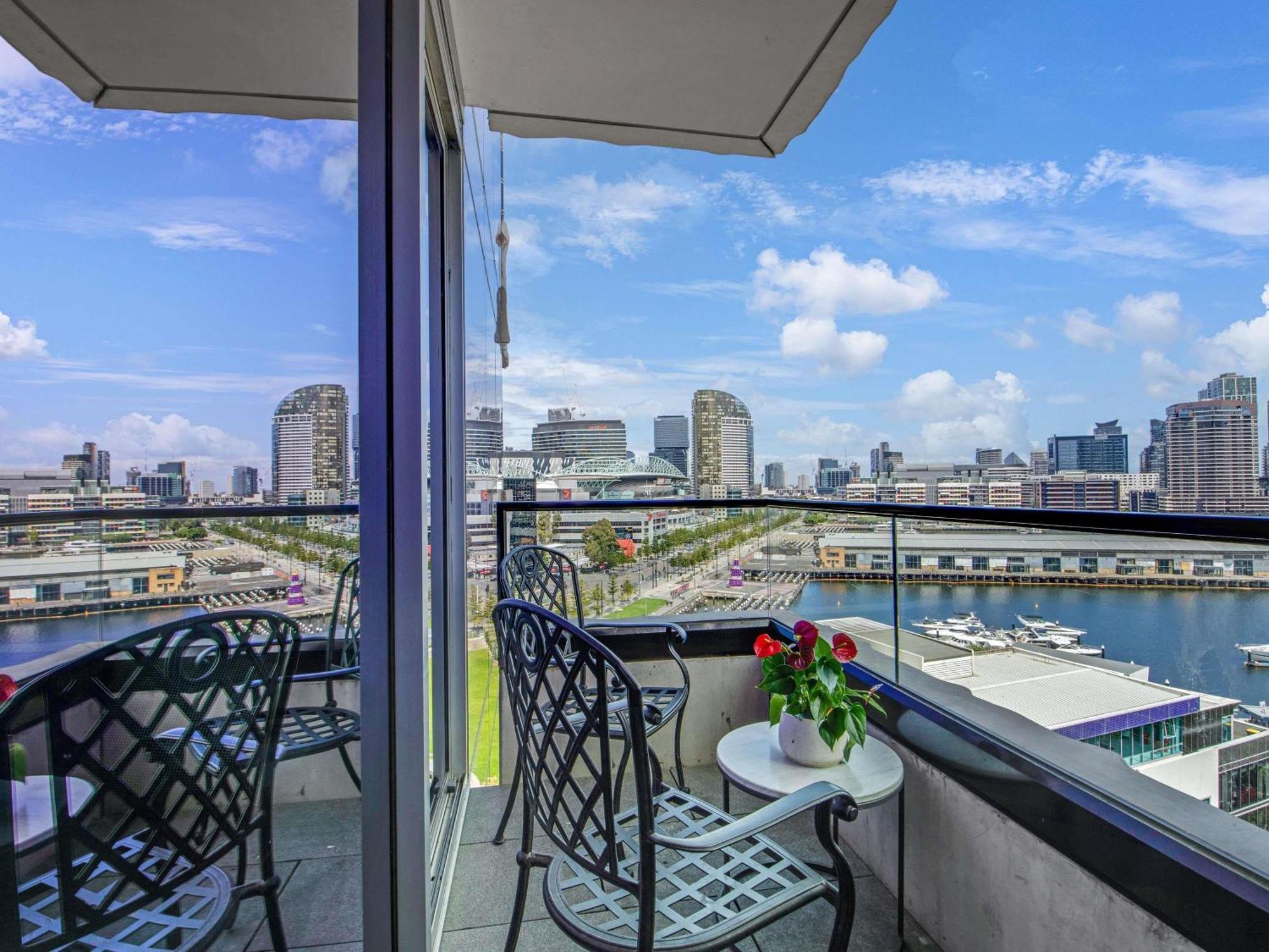 The Sebel Residences Melbourne Docklands Serviced Apartments Exteriör bild